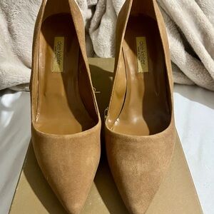 Women’s dee keller Camel Suede Pumps Size 39